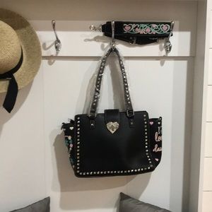 Black concealed carry handbag